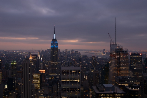 Zicht van op Rockefeller Building (avond)